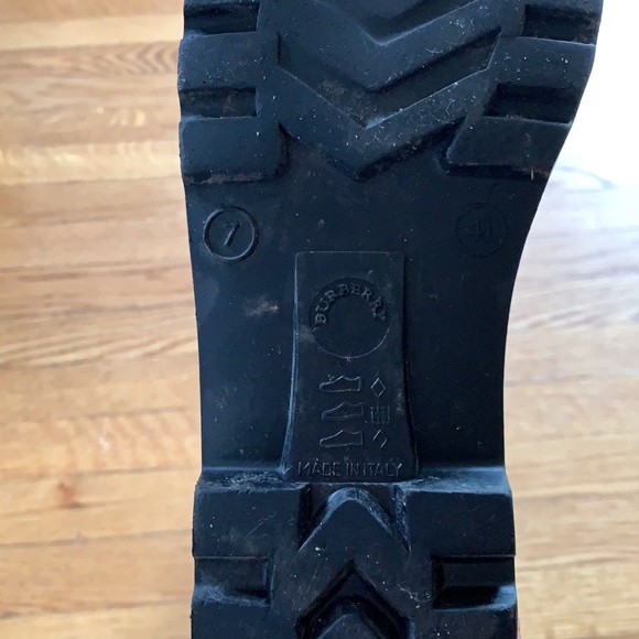 Authentic Burberry Rain Boots - purchased 2007 - Picture 12 of 16
